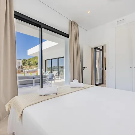 Caresse - Plusholidays Villa